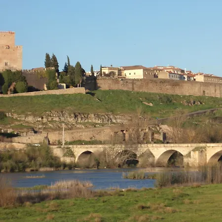 Mirobriga Guest house *